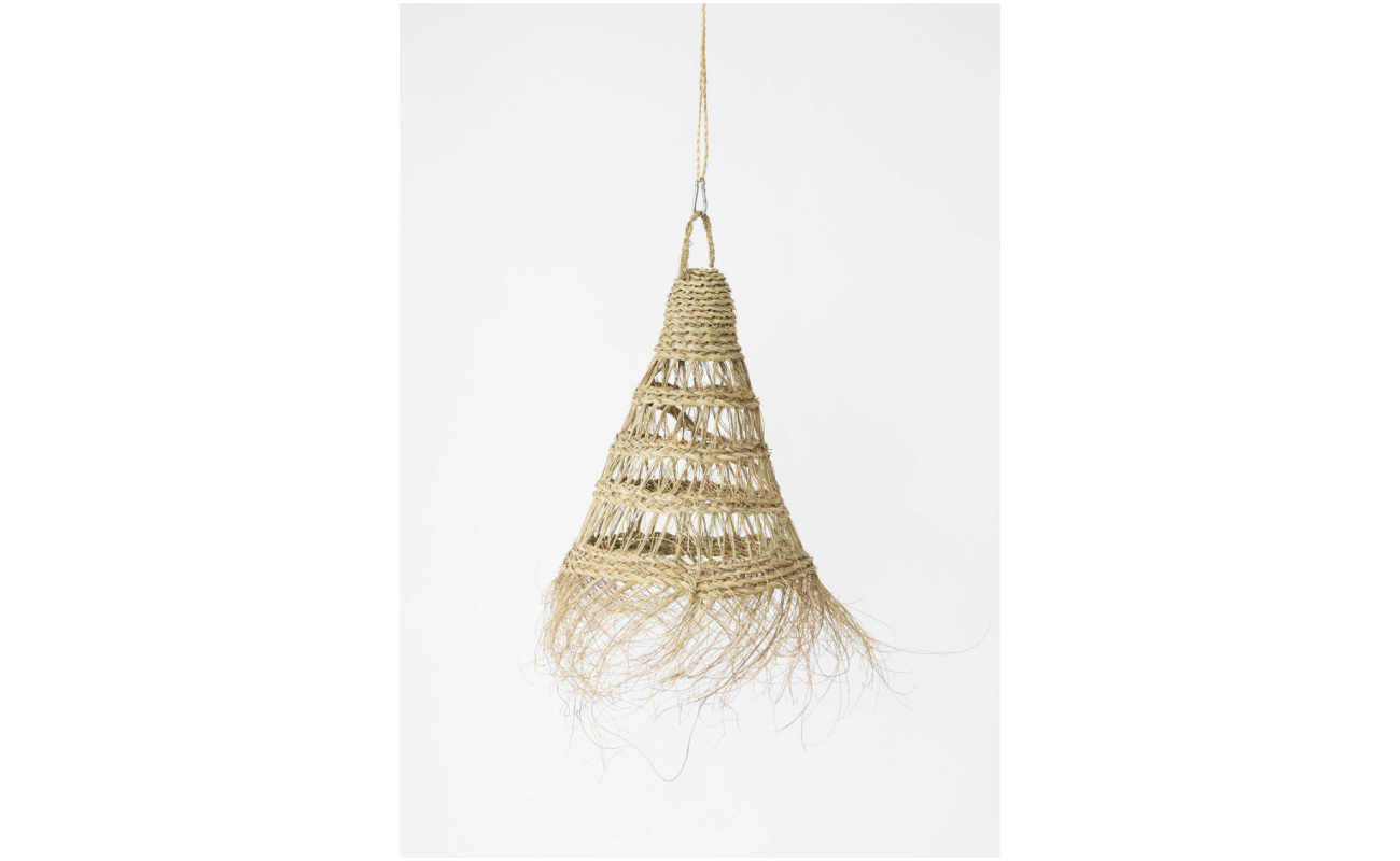 Woven Rattan Lampshade  Very beautiful suspension it is composed of an association between braiding plant to traditional suspensions.