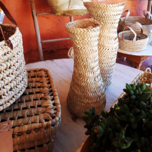 Straw Vase Handmade for Pampas or dried flowers.They will look great in your living room.Handcrafted in Morocco.100% braided palm fiber