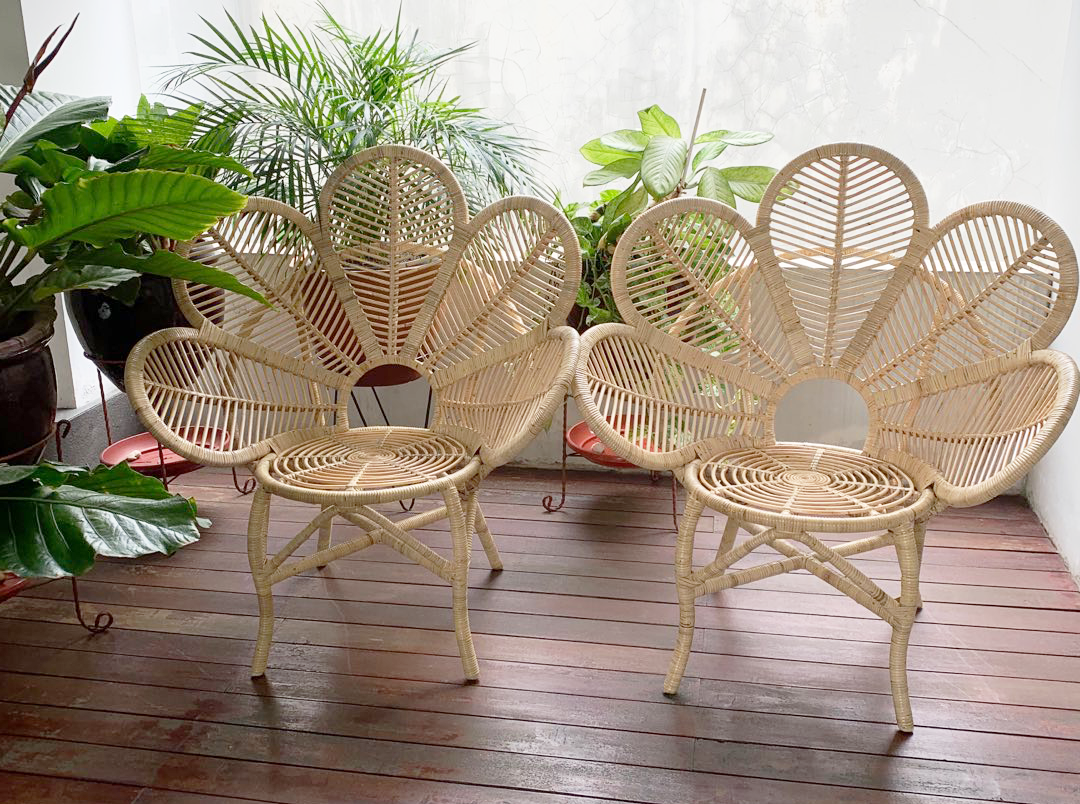 Flower chair Rattan will give your toddler's room a warm and vintage feel. Summer décor enthusiasts enchanted by its boho appearance rattan